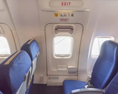 Passenger Exits Plane Through Emergency Exit. Watch the Video.