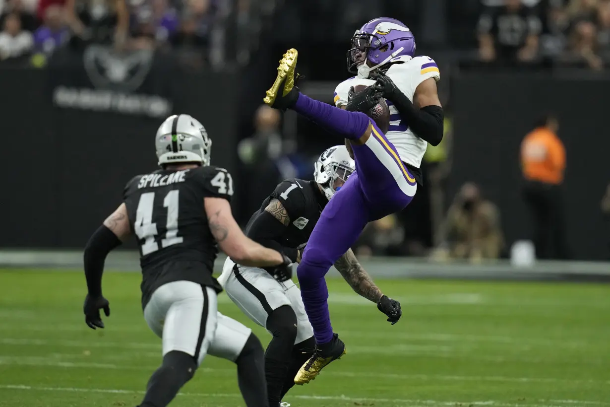 Vikings' Jefferson plans to play this week against Bengals after chest hit