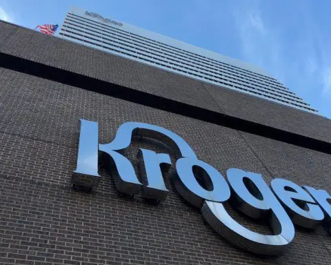 Lawmakers call on U.S. regulator to thwart Kroger-Albertsons deal