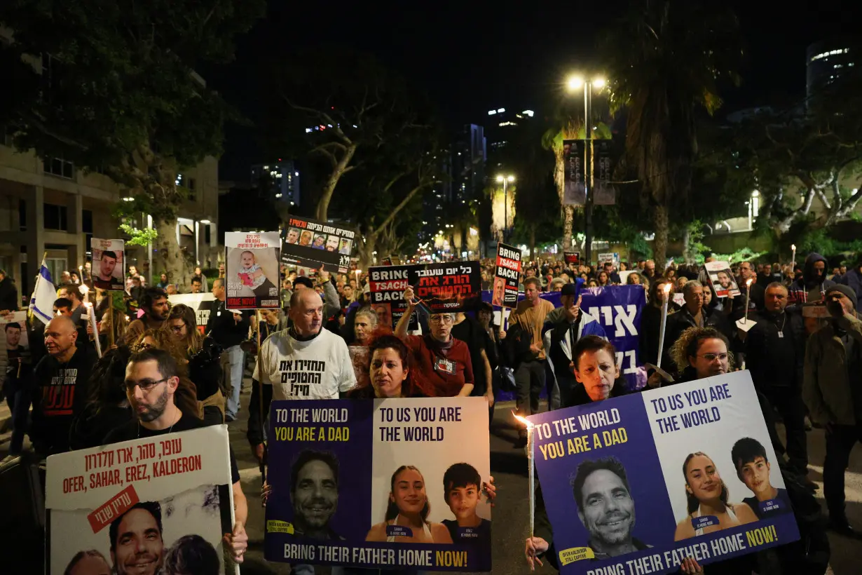 Demonstration following Israel's military announcement that they had mistakenly killed three Israeli hostages in Gaza, in Tel Aviv