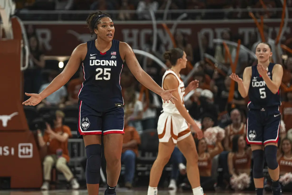 UConn falls to worst ranking in 30 years in women's AP Top 25; South Carolina, UCLA stay atop poll