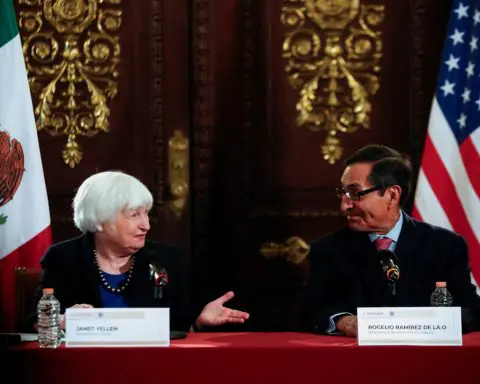 Yellen says Fed performance strong, U.S. economy robust