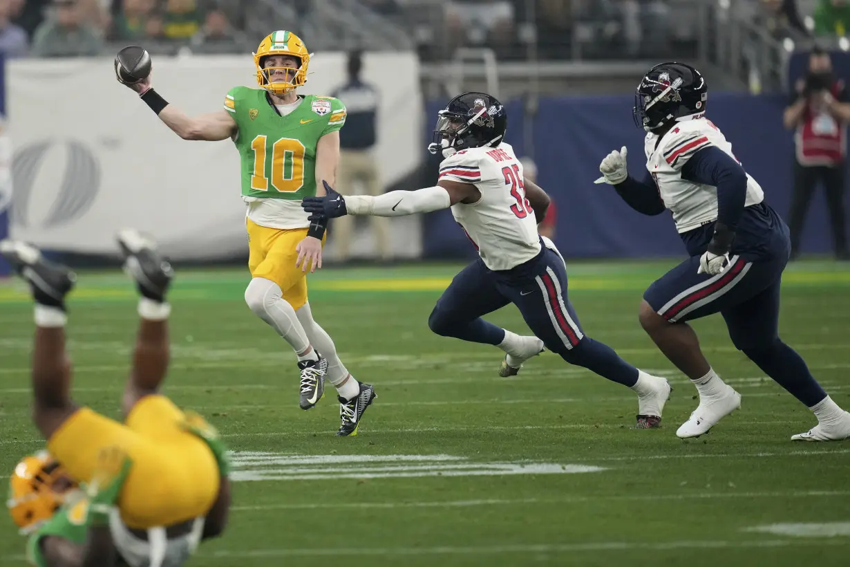 Oregon's Bo Nix ends 5-year college odyssey as one of most productive QBs in NCAA history