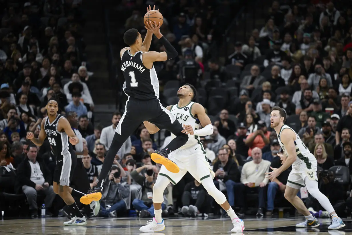 Antetokounmpo has 44 points, 14 rebounds, Bucks overcome Wembanyama, Spurs, 125-121