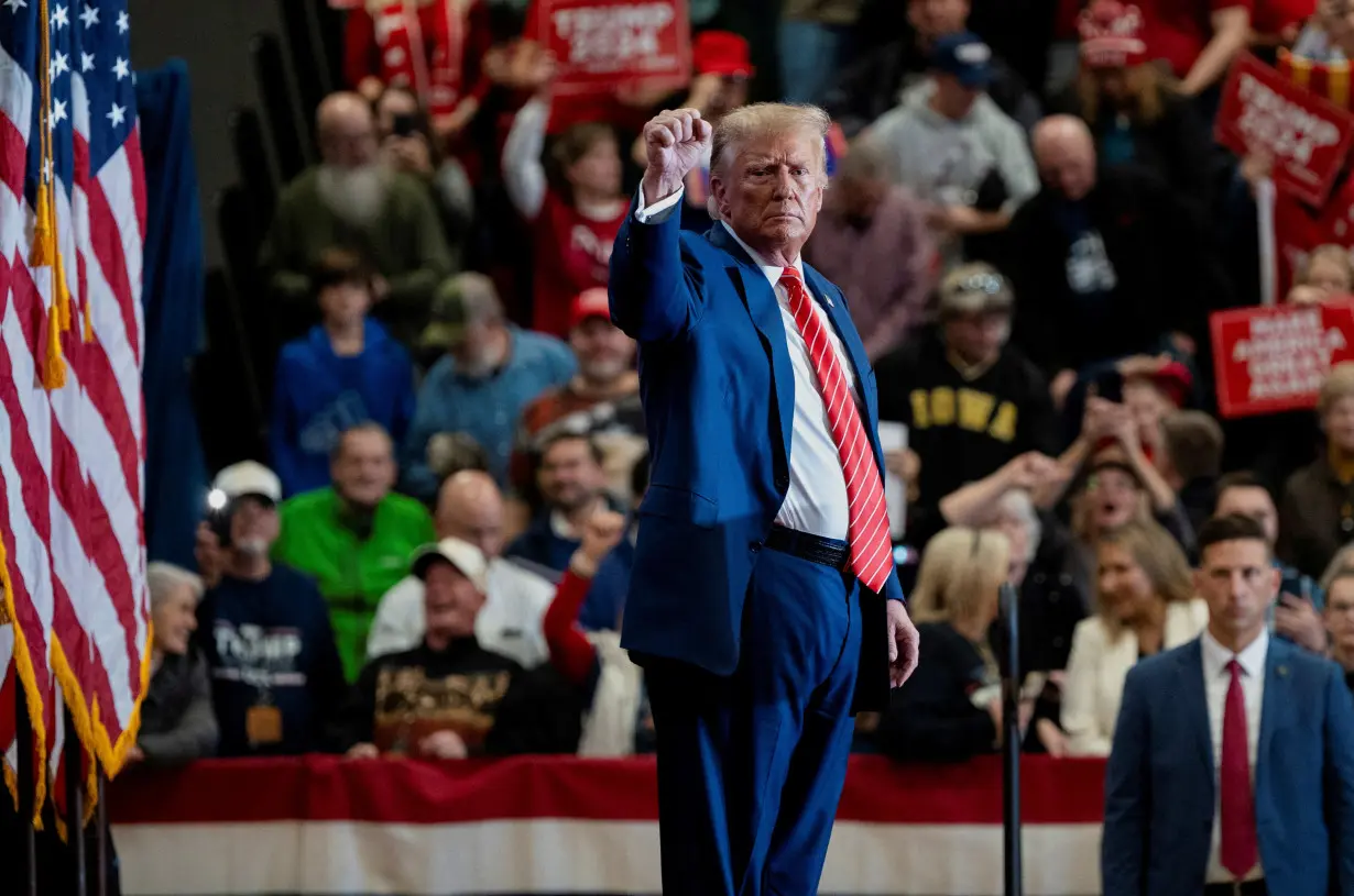 FILE PHOTO: Former U.S. President and Republican presidential candidate Donald Trump campaigns in Clinton