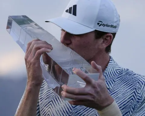 Nick Dunlap becomes 1st amateur winner on PGA Tour since 1991 with victory at The American Express