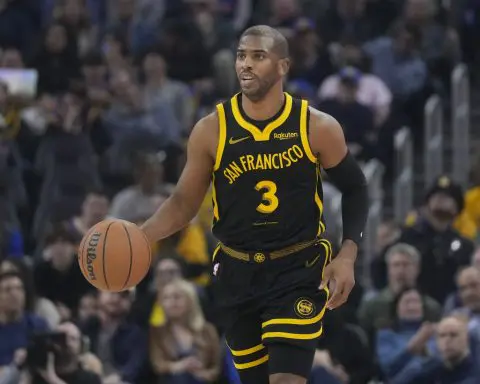 Warriors guard Chris Paul fractures left hand, will require surgery