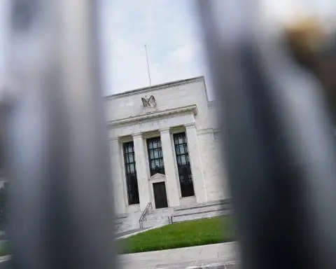 Federal Reserve further expands investing restrictions to more of its top staff