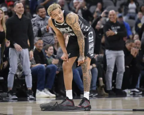 Spurs mascot The Coyote captures bat with net -- to the delight of Wembanyama