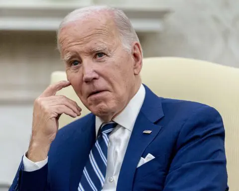 Biden invites congressional leaders to White House during difficult talks on Ukraine aid