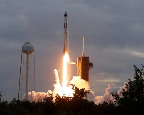 Four astronauts, including Turkey's first, arrive at space station