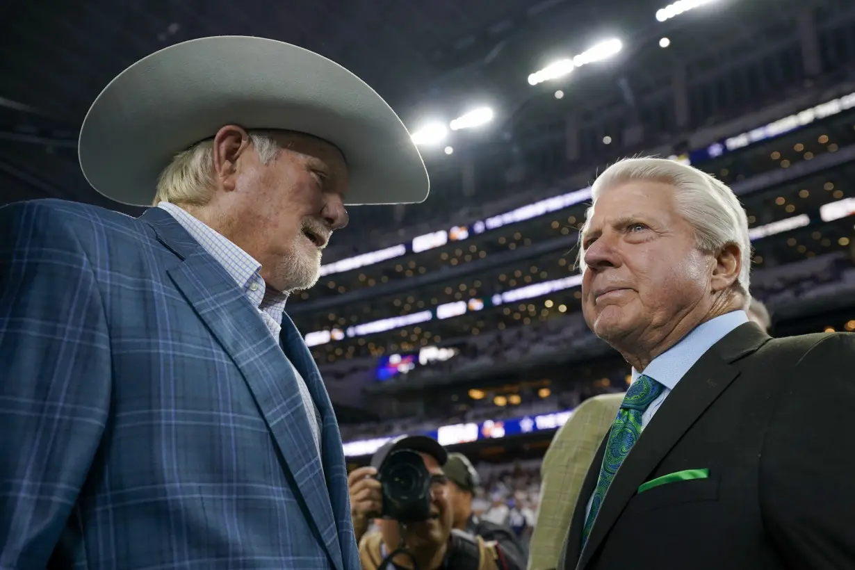 Jimmy Johnson joins Cowboys' ring of honor 30 years after ugly split with Jerry Jones