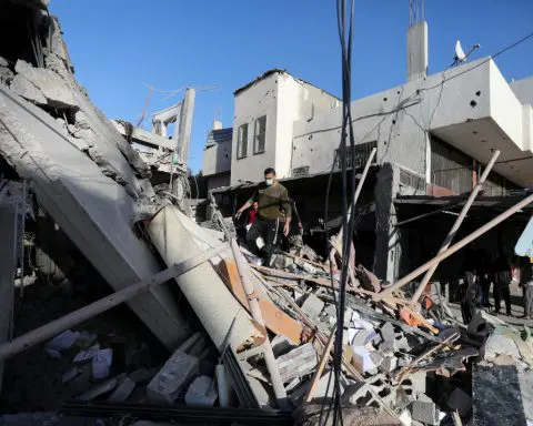 Despair in Gaza as fighting intensifies despite promise to scale down war