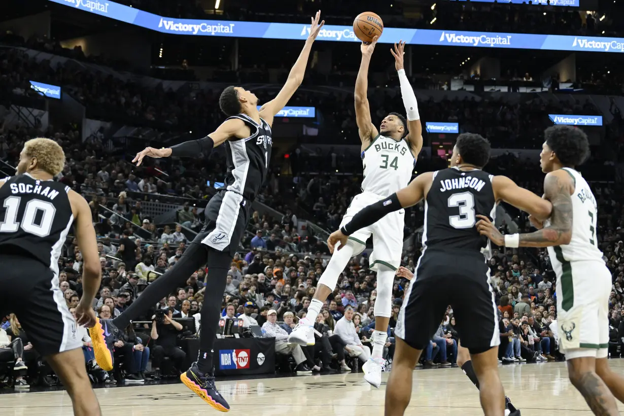 Antetokounmpo has 44 points, 14 rebounds, Bucks overcome Wembanyama, Spurs, 125-121