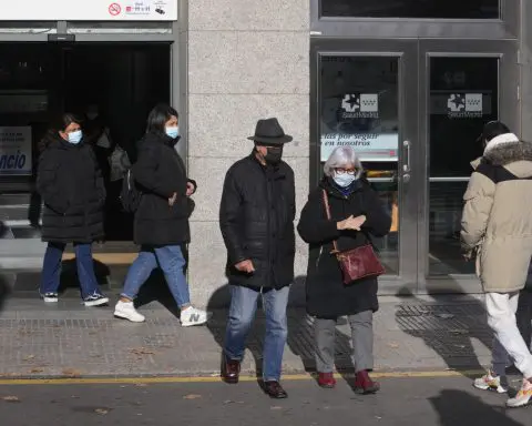 Spain makes face masks mandatory in hospitals and clinics after a spike in respiratory illnesses