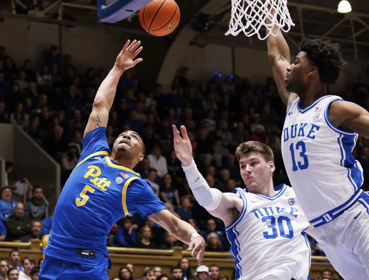 Blake Hinson’s hot shooting leads Pittsburgh over No. 7 Duke 80-76