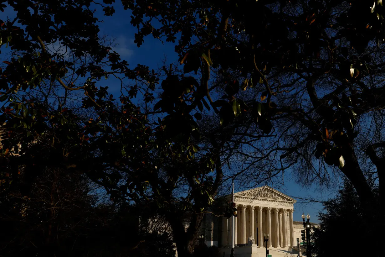 FILE PHOTO: U.S. Supreme Court building in Washington