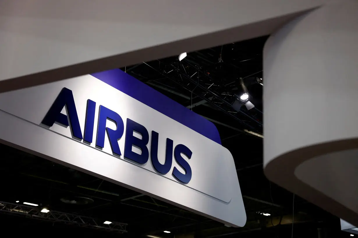 United CEO kickstarts Airbus talks amid Boeing delays- sources