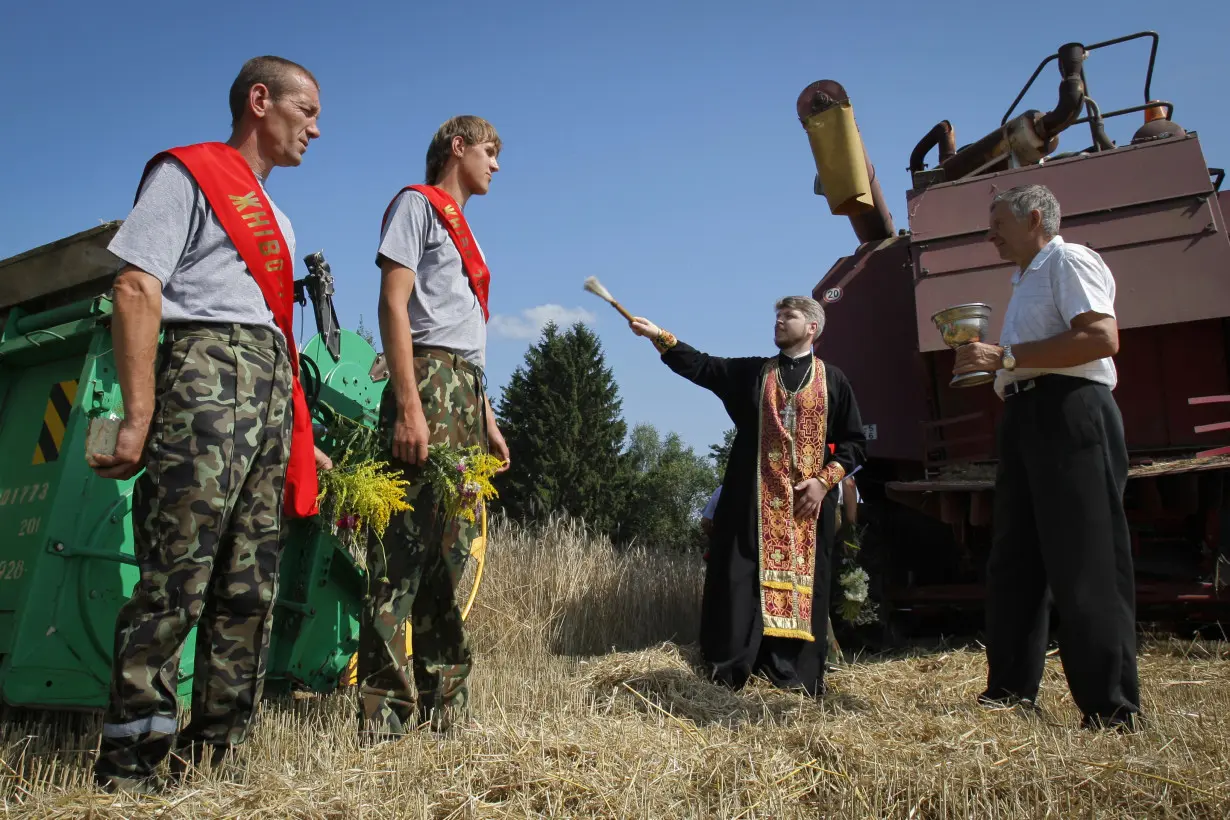 Belarus cracks down on clergy who supported protests of its authoritarian leader