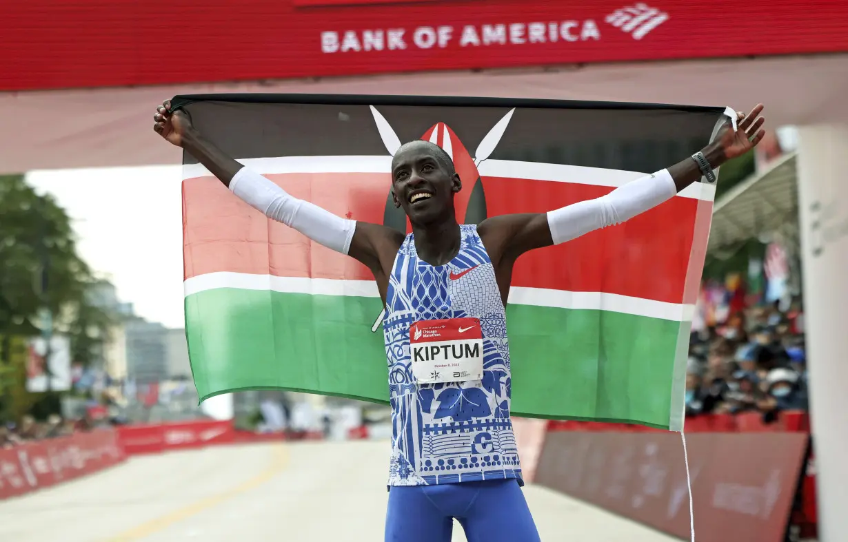 Marathon world record-holder Kelvin Kiptum has died in a car crash in Kenya, fellow athlete says