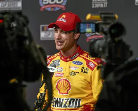 Joey Logano, Michael McDowell lead Ford sweep of Daytona 500 front row. Hendrick is locked out