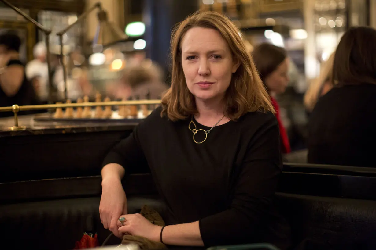 Books Paula Hawkins