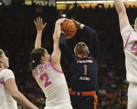 Caitlin Clark's triple-double leads No. 4 Iowa over Illinois, 101-85