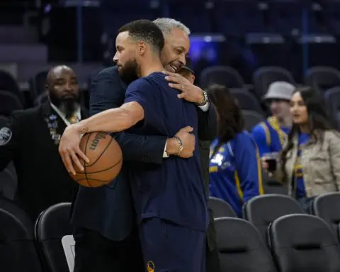 Dell Curry cherishes chance to call both sons' game as Stephen and Seth face off in Hornets-Warriors