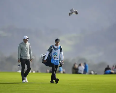 Scheffler finishes strong for a 64. He shares Pebble Beach lead with Aberg, Detry