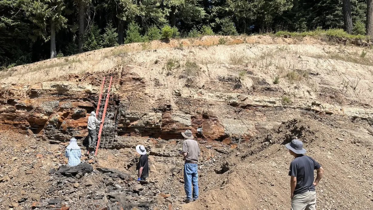 Studying lake deposits in Idaho could give scientists insight into ancient traces of life on Mars