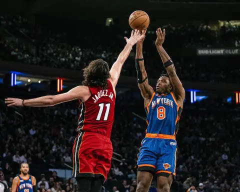 OG Anunoby has elbow surgery, Knicks say the forward will miss at least 3 weeks