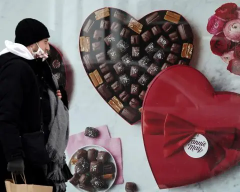 Chocolates, flowers and procrastination. For many Americans, Valentines Day is a last-minute affair