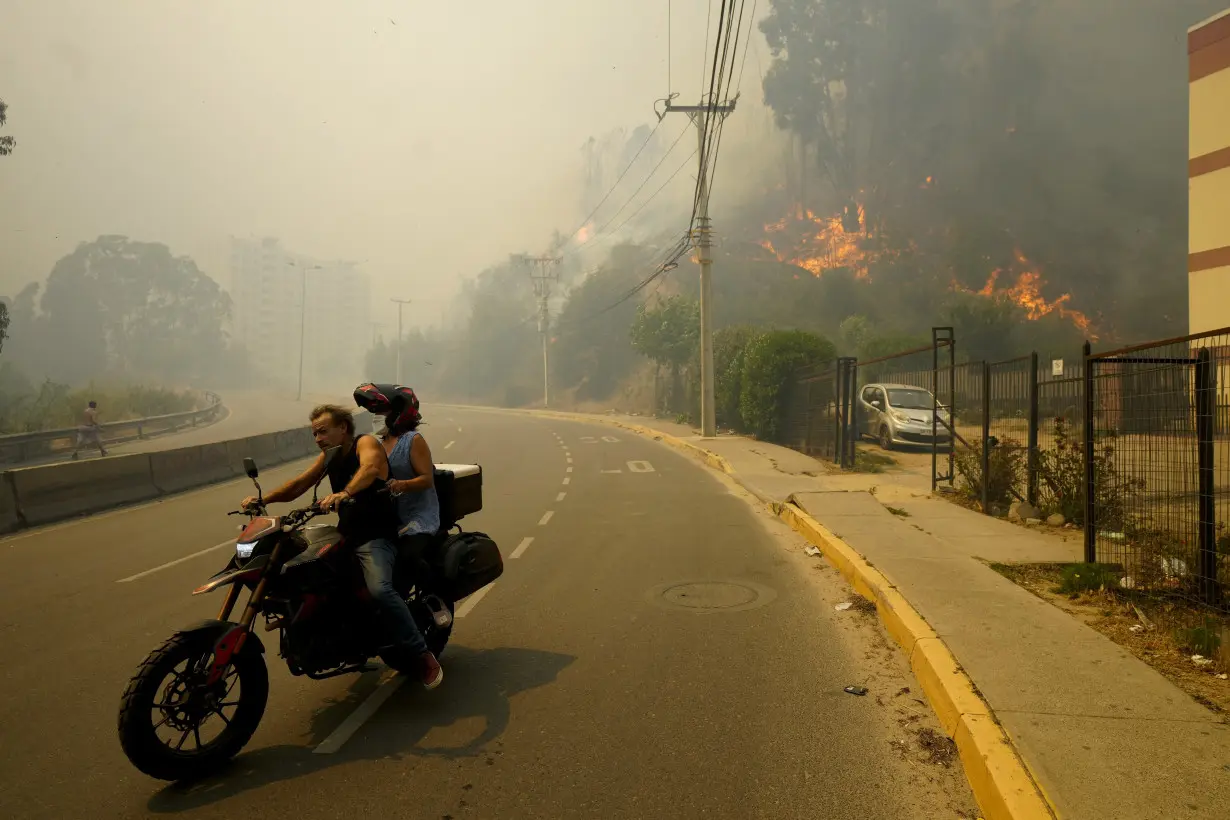 How climate change contributes to wildfires like Chile's