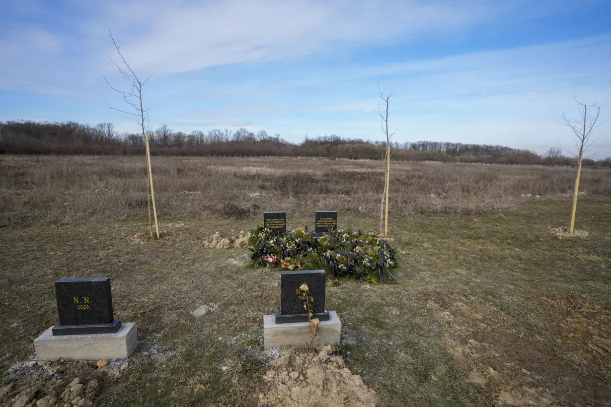 Migrants from Africa and Mideast who died in Bosnia get marble headstones and a memorial