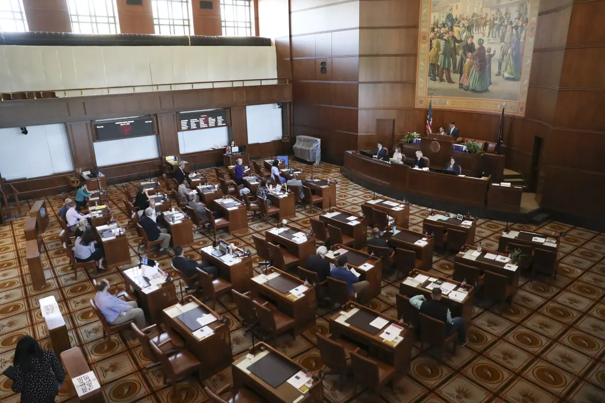 Oregon high court says 10 GOP state senators who staged long walkout can’t run for reelection