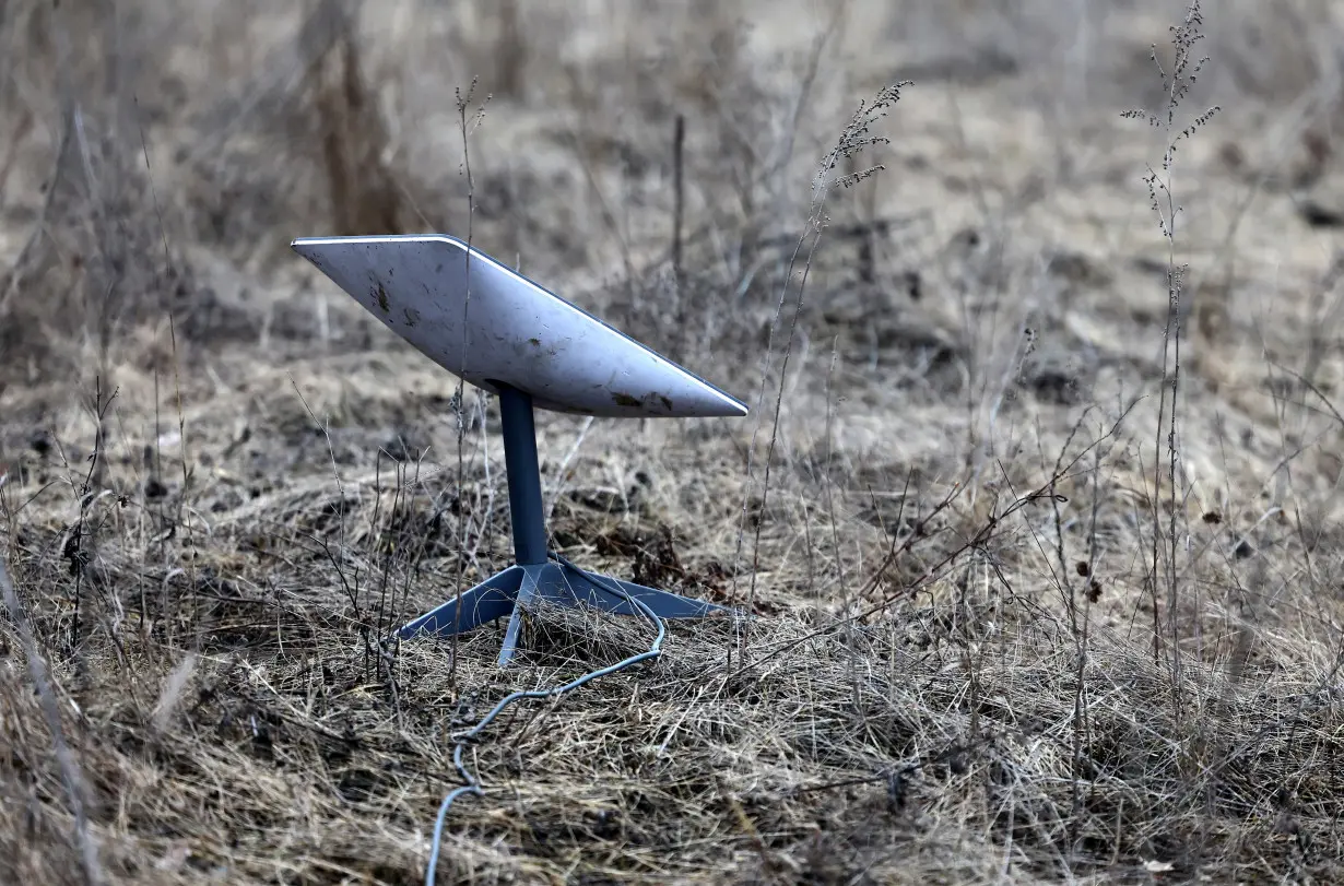 Ukrainian servicemen near the frontline town of Bakhmut