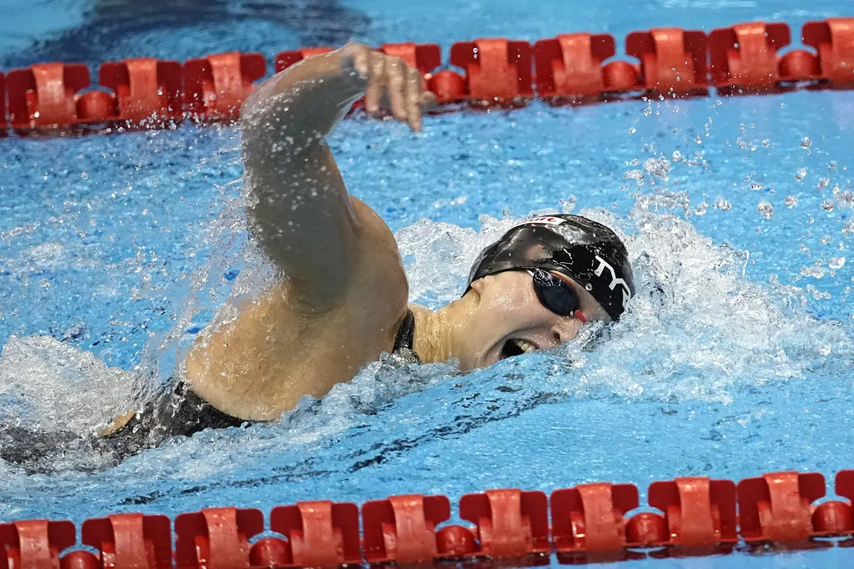 Summer McIntosh ends Katie Ledecky's 13-year unbeaten streak in 800-meter freestyle