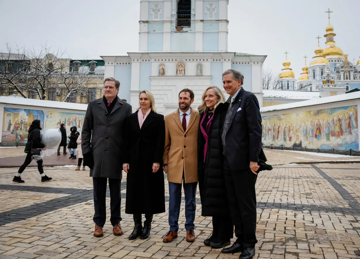 U.S. Representatives Turner, Hill, Crow and Spanberger visit in Kyiv