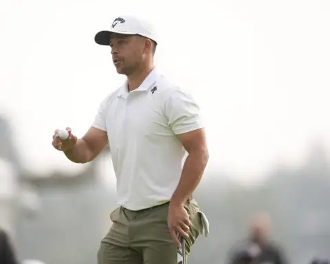 Patrick Cantlay leads by 2 at Riviera as he goes for a hometown win