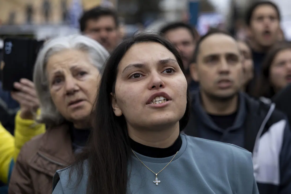 Hundreds of protesters opposed to bill allowing same-sex marriage rally in Greek capital