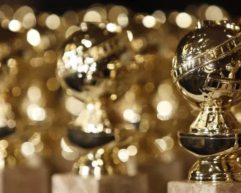 Golden Globes land 5-year deal to air on CBS, stream on Paramount+