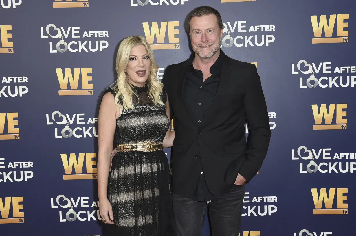 LA Post: Tori Spelling files for divorce from Dean McDermott after 18 years of marriage