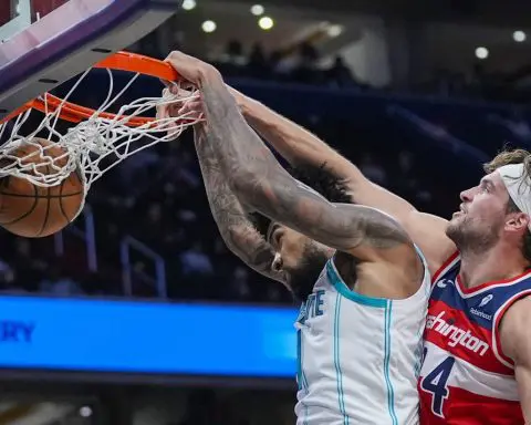 Wizards snap 16-game losing streak with 112-100 victory over Hornets