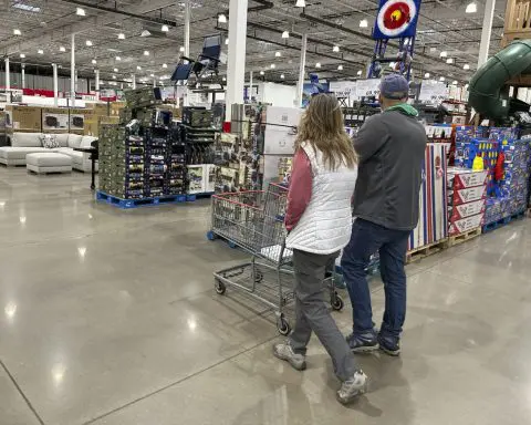 US consumer confidence holds steady even as high prices weigh on household budgets