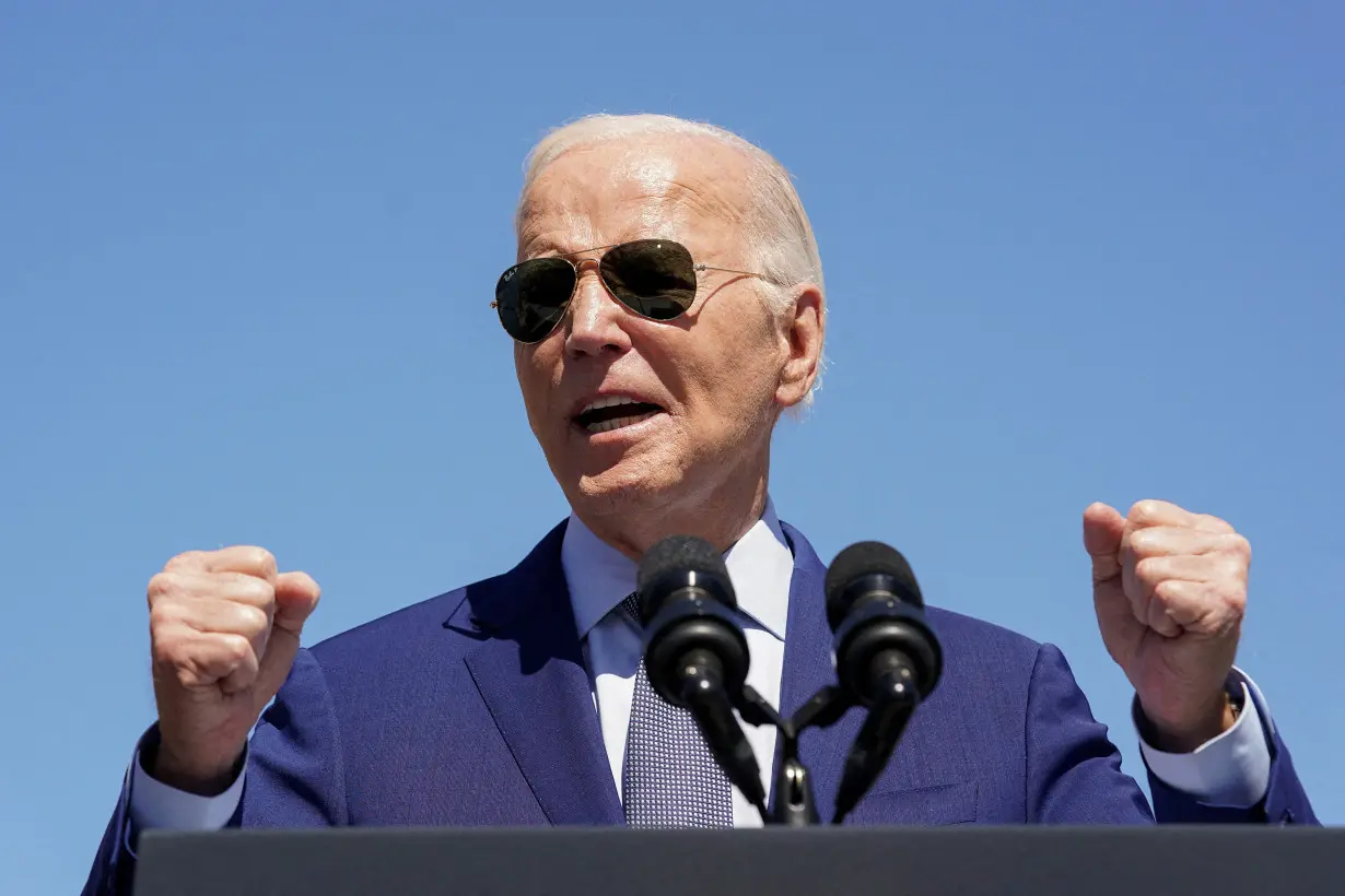 FILE PHOTO: U.S. President Joe Biden visits the Intel Ocotillo Campus, in Chandler