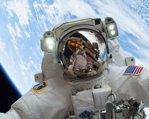 Study documents headaches experienced by astronauts in space