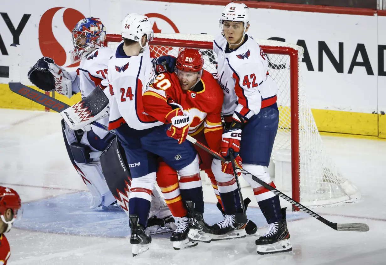 LA Post: Ovechkin becomes 3rd in NHL history with at least 20 goals in 19 straight seasons; Caps beat Flames