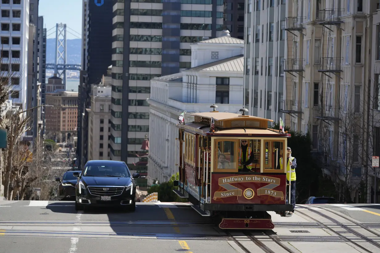 Riders can climb 'halfway to the stars' on San Francisco cable car dedicated to late Tony Bennett