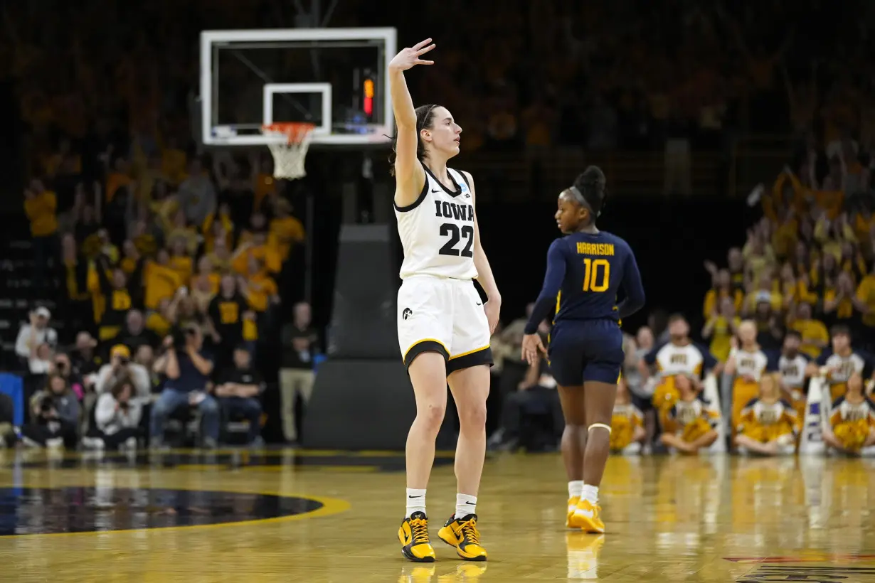 LA Post: Caitlin Clark says she heard about the Big3 offer on social media but focus is on Iowa and Sweet 16