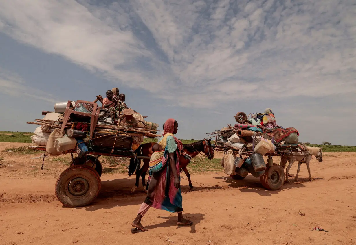 FILE PHOTO: Fleeing Sudanese seek refuge in Chad